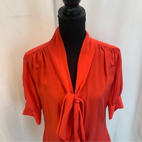 FIFTEEN Twenty blood orange red tie neck 100% silk blouse Sz L - Picture 4 of 11